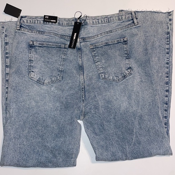 Fashion Nova took him by surprise slim fit boyfriend jeans - Picture 6 of 9